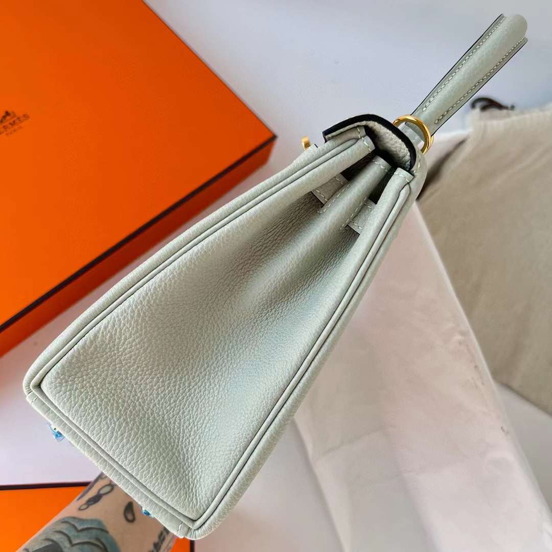 Hermès（爱马仕）Kelly 凯莉包 Togo 进口小牛皮 0W 水晶灰 金扣 25cm 全手工蜡线缝制 Ghw