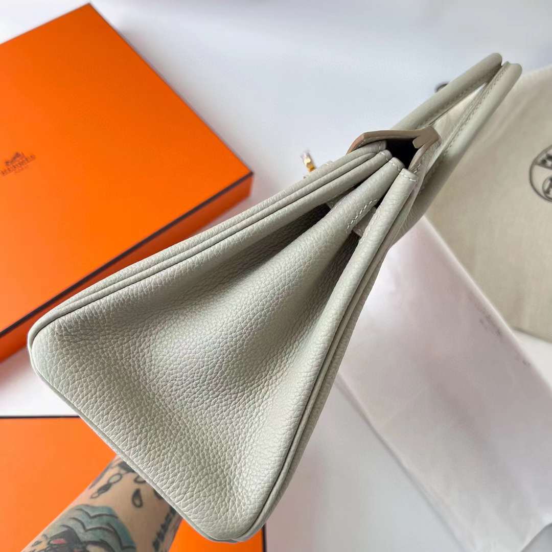 Hermès（爱马仕）Birkin 铂金包 Togo 进口德国小牛皮 Ck80 珍珠灰 金扣 25cm 全手工蜡线缝制 Ghw