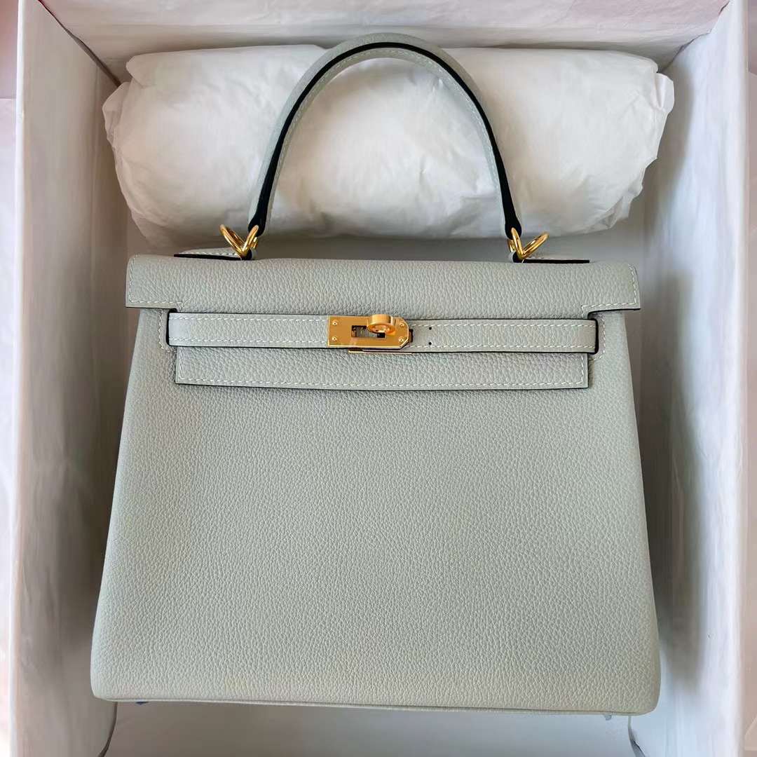 Hermès（爱马仕）Kelly 凯莉包 Togo 进口小牛皮 0W 水晶灰 金扣 25cm 全手工蜡线缝制 Ghw