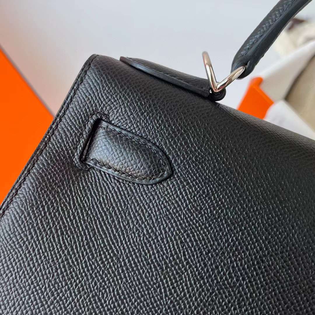 Hermès（爱马仕）Kelly 凯莉包 Epsom Ck89 黑色 银扣 28cm 全手工蜡线缝制 Phw