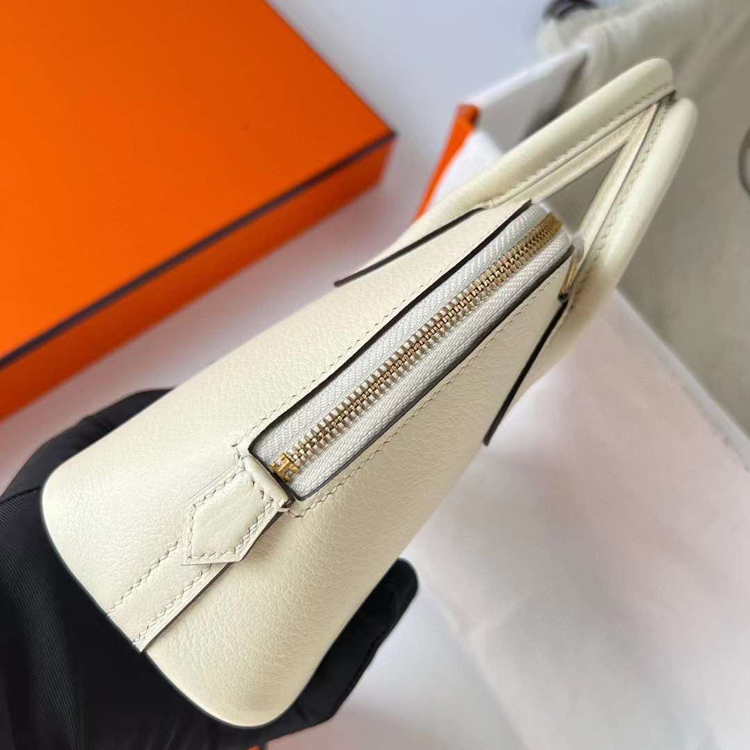 Hermès（爱马仕）Mini Bolide 迷你保龄球包 Chevre 进口山羊皮 i2 奶油白 金扣 19cm 全手工蜡线缝制 Ghw