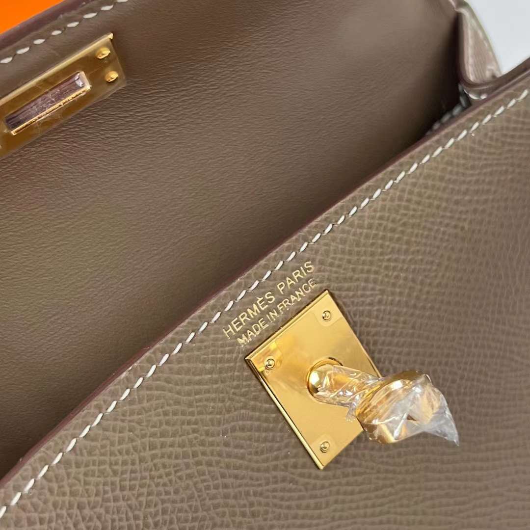 Hermès（爱马仕）Mini Kelly 迷你凯莉 Epsom Ck18 大象灰 金扣 19cm 全手工蜡线缝制 Ghw