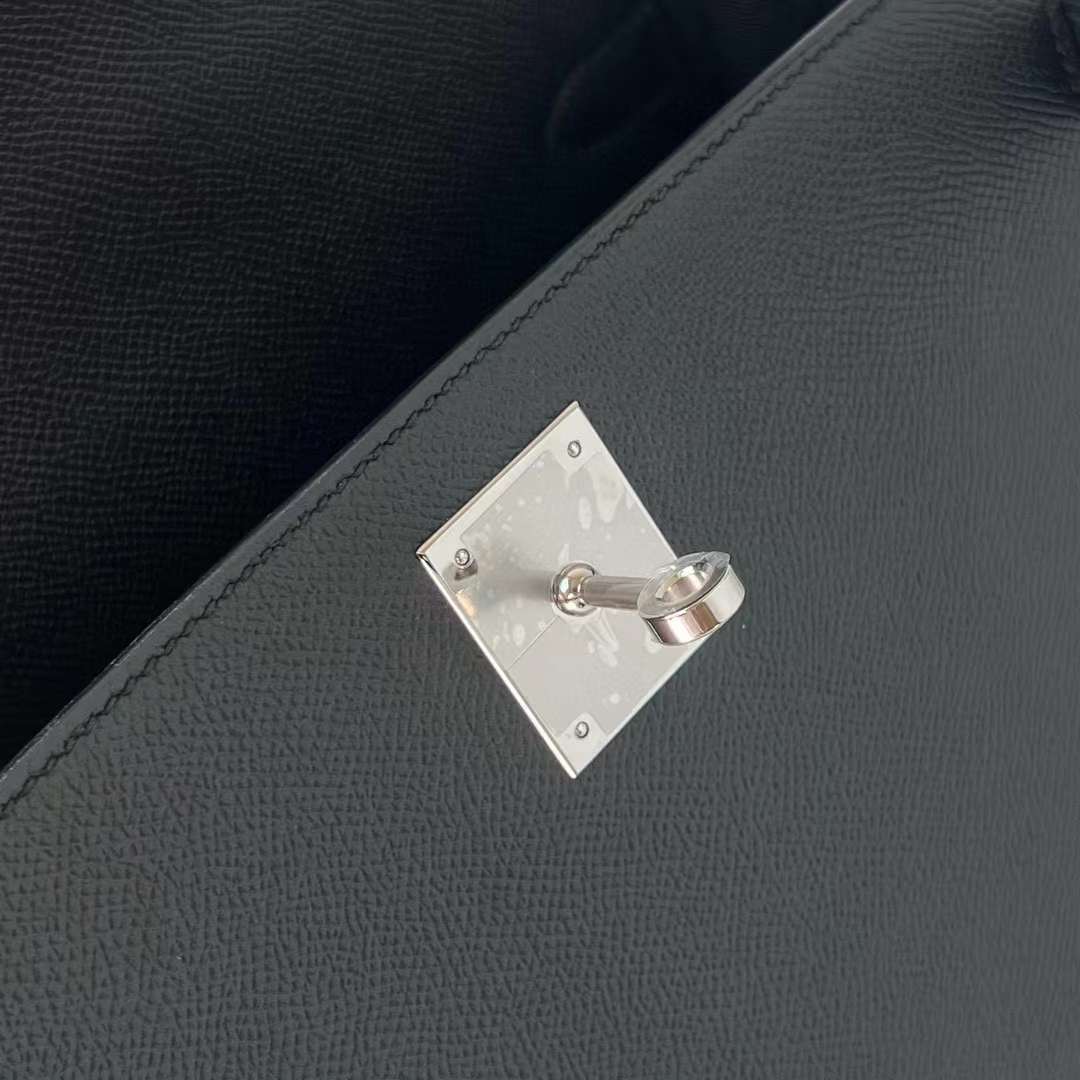 Hermès（爱马仕）Kelly 凯莉包 Epsom Ck89 黑色 银扣 28cm 全手工蜡线缝制 Phw