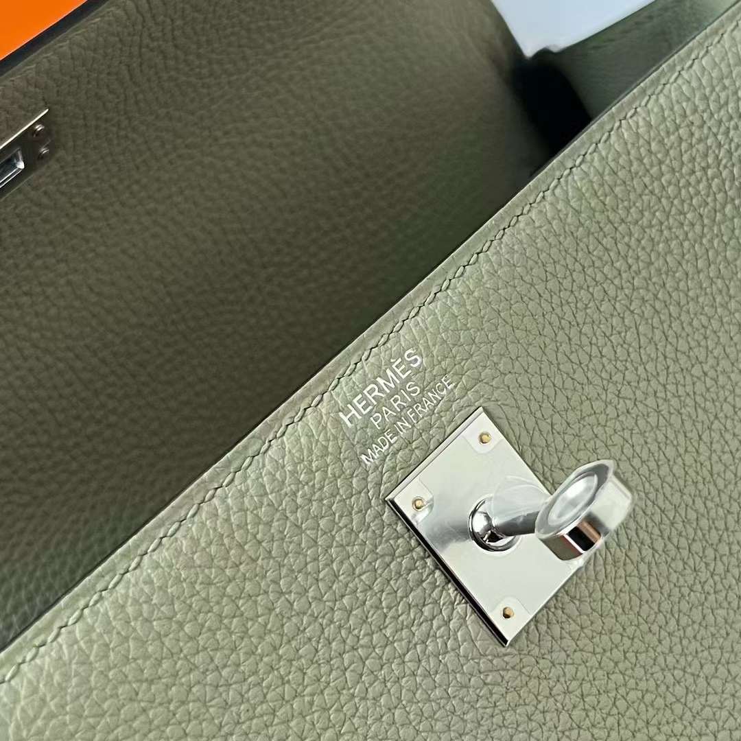 Hermès（爱马仕）Kelly 凯莉包 Togo皮 进口德国小牛皮 Q1 鼠尾草绿 银扣 25cm 顶级工艺 全手工缝制 Phw