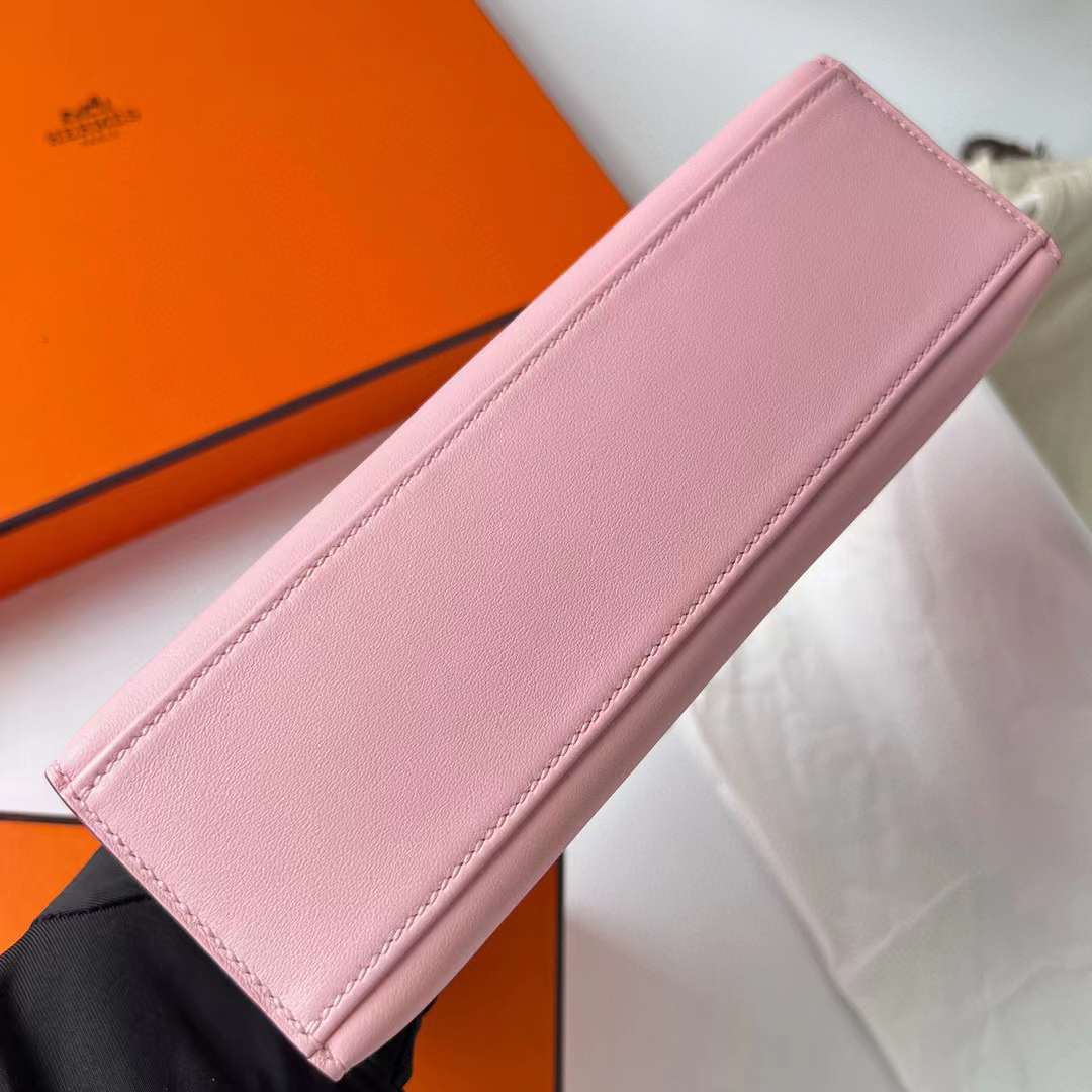 Hermès（爱马仕）Mini Kelly Pochette Swift 3Q 新粉色 银扣 22cm 全手工蜡线缝制 Phw