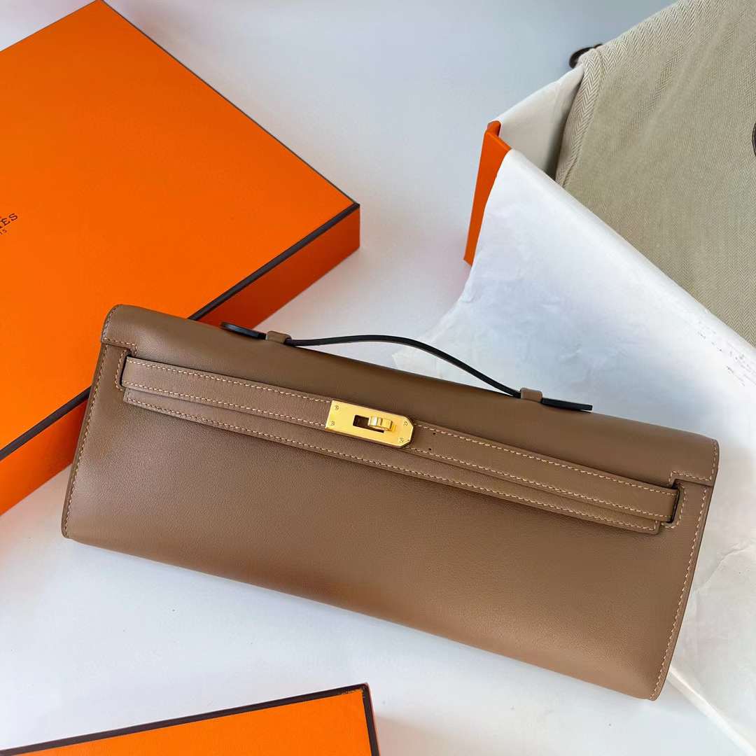 Hermès（爱马仕）Kelly cut Swift D0 威马犬米色 金扣 31cm 全手工蜡线缝制 Ghw