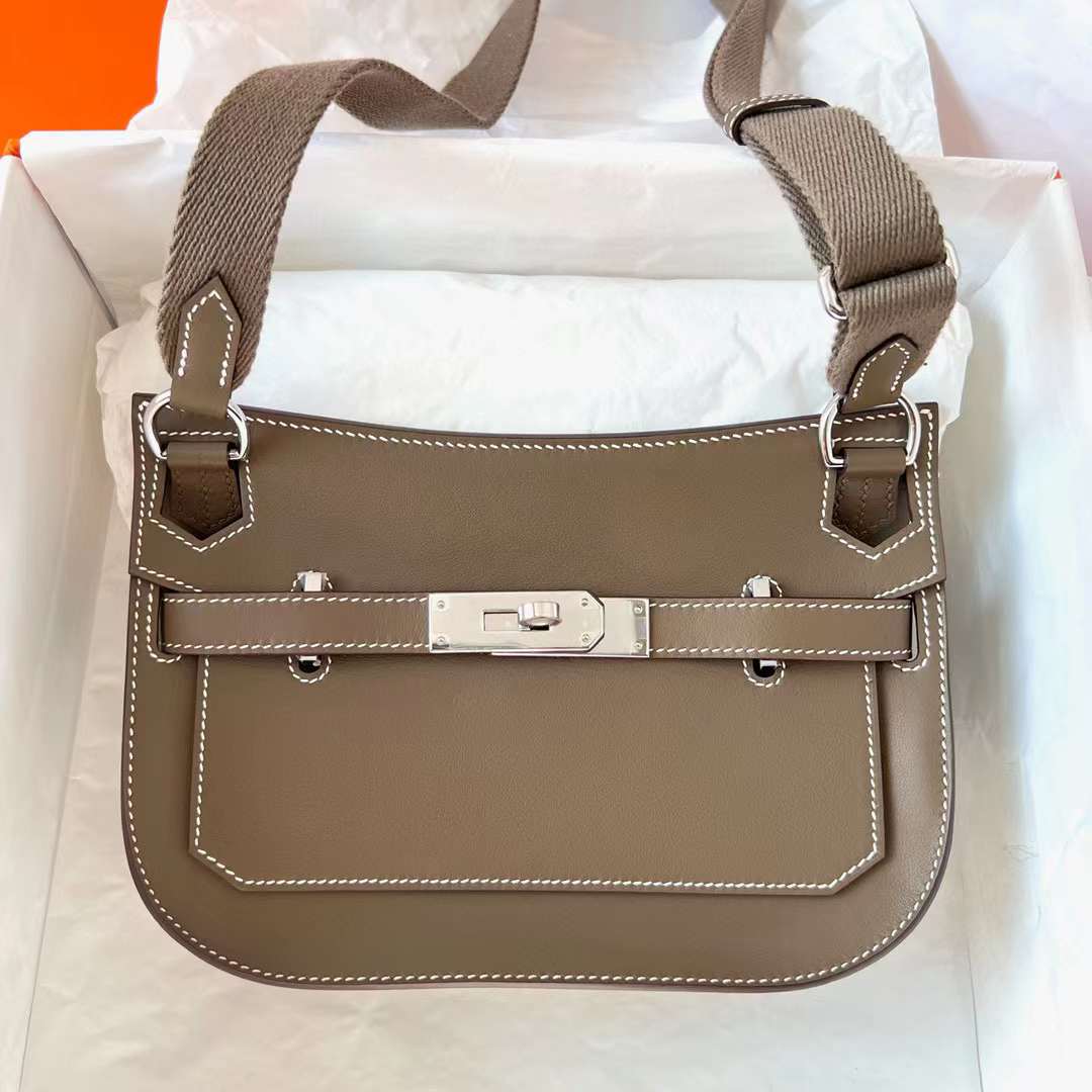 Hermès（爱马仕）Mini Jypsiere 迷你 吉普赛 Swift Ck18 大象灰 银扣 23cm 全手工蜡线缝制 Phw