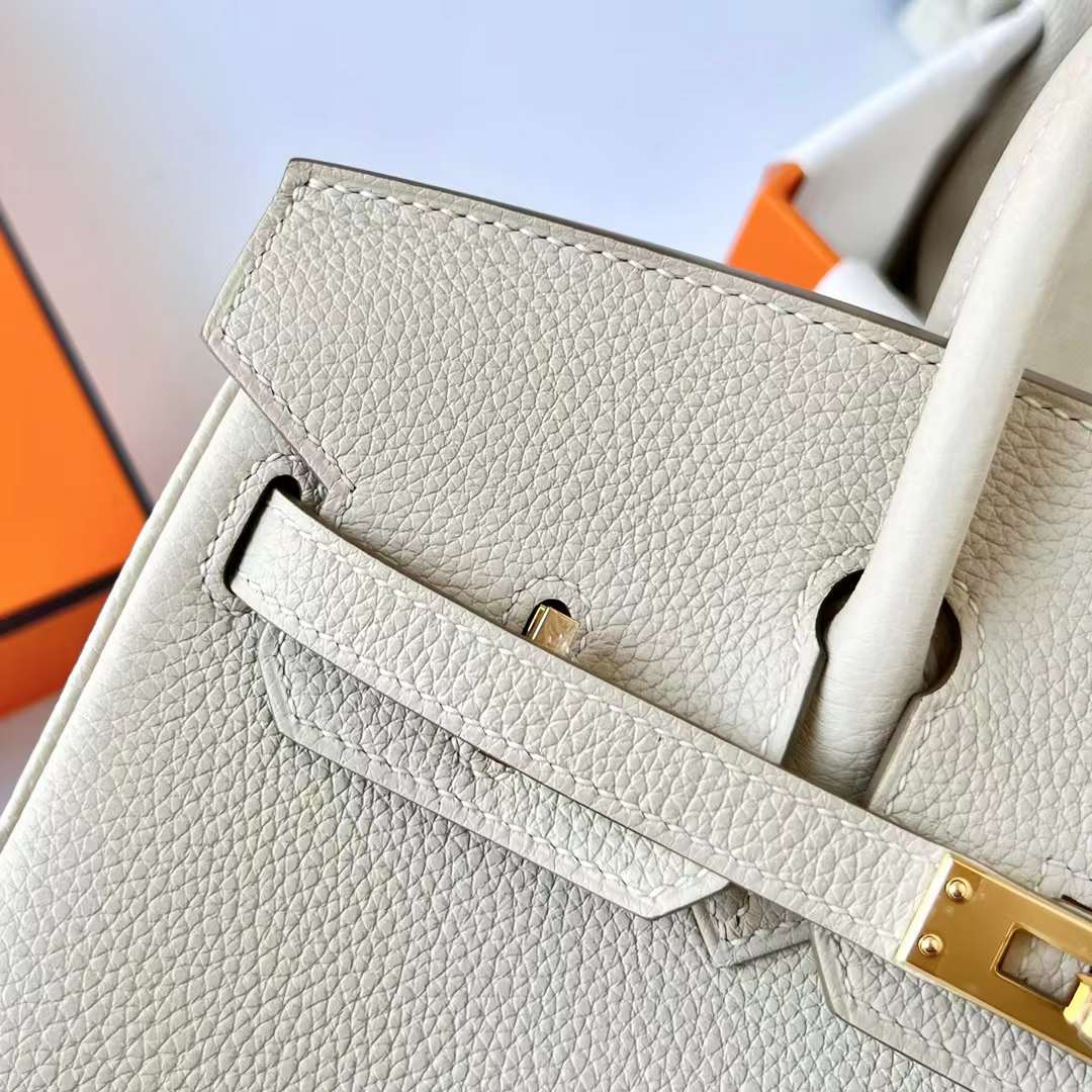 Hermès（爱马仕）Birkin 铂金包 Togo 进口小牛皮 Ck10 奶昔白 金扣 25cm 全手工蜡线缝制 Ghw