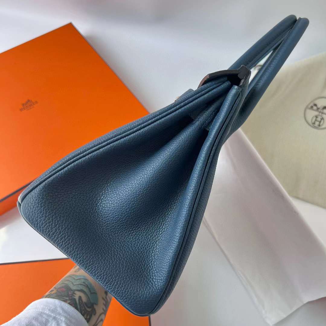 Hermès（爱马仕）Birkin 铂金包 Togo 进口德国小牛皮 S4 深邃蓝 金扣 30cm 全手工蜡线缝制 Ghw
