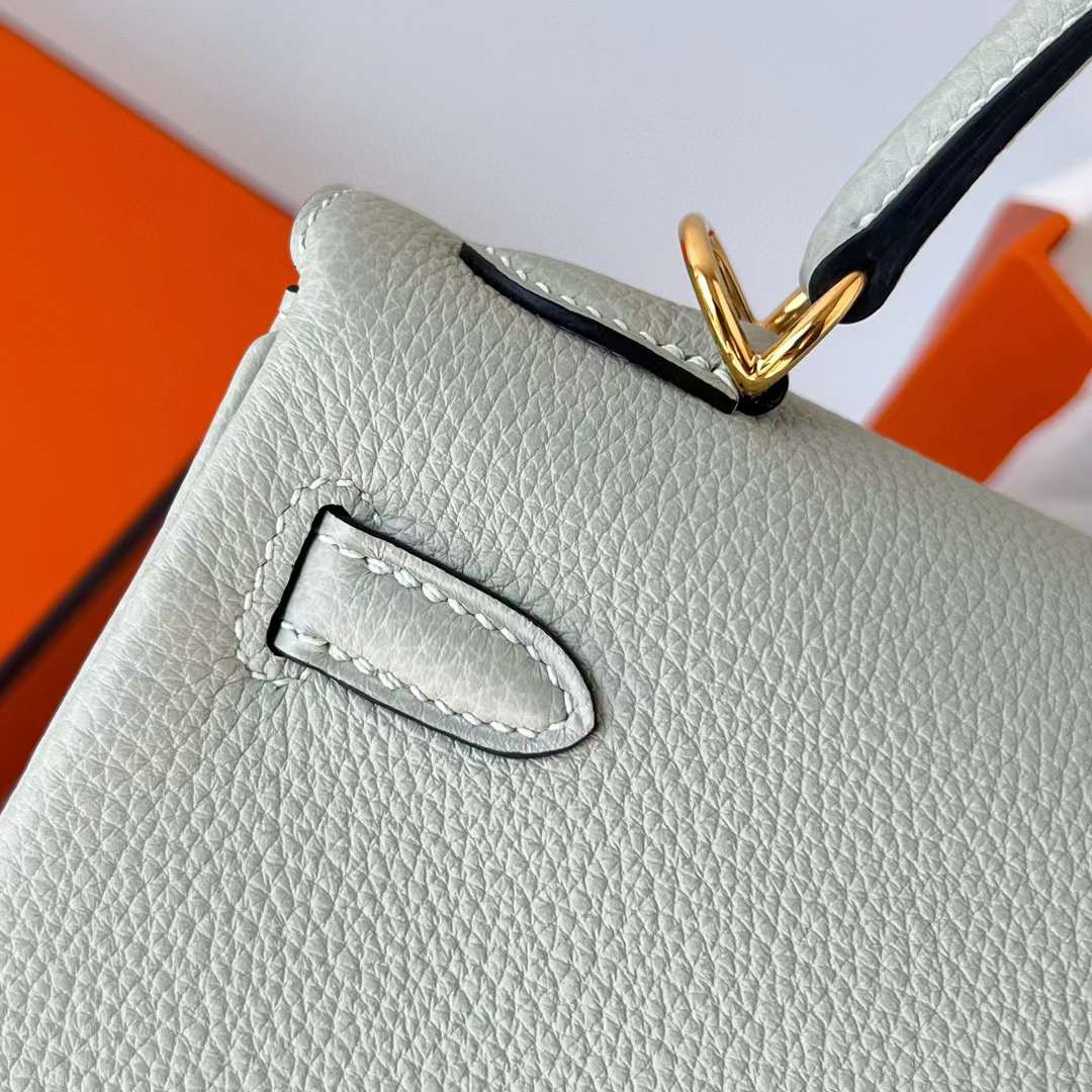 Hermès（爱马仕）Kelly 凯莉包 Togo 进口小牛皮 0W 水晶灰 金扣 25cm 全手工蜡线缝制 Ghw