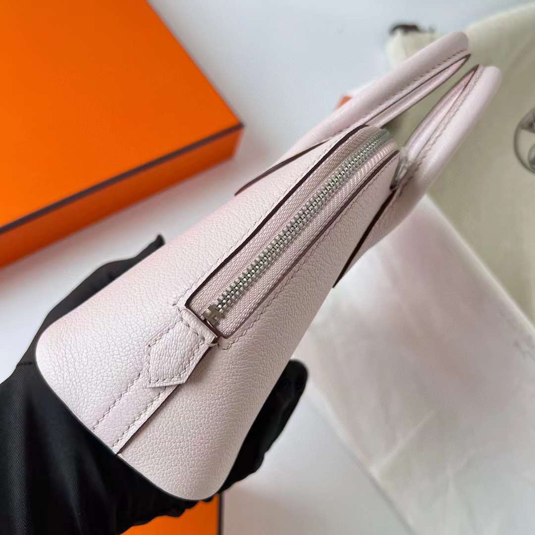 Hermès（爱马仕）Mini Bolide 迷你保龄球包 Chevre 进口山羊皮 09 梦幻粉紫 银扣 19cm 全手工蜡线缝制 Phw