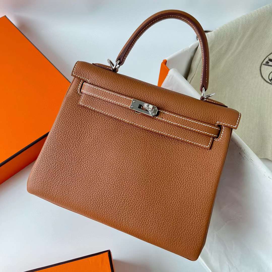 Hermès（爱马仕）Kelly 凯莉包 Togo 进口德国小牛皮 Ck37 金棕色 银扣 25cm 全手工蜡线缝制 Phw