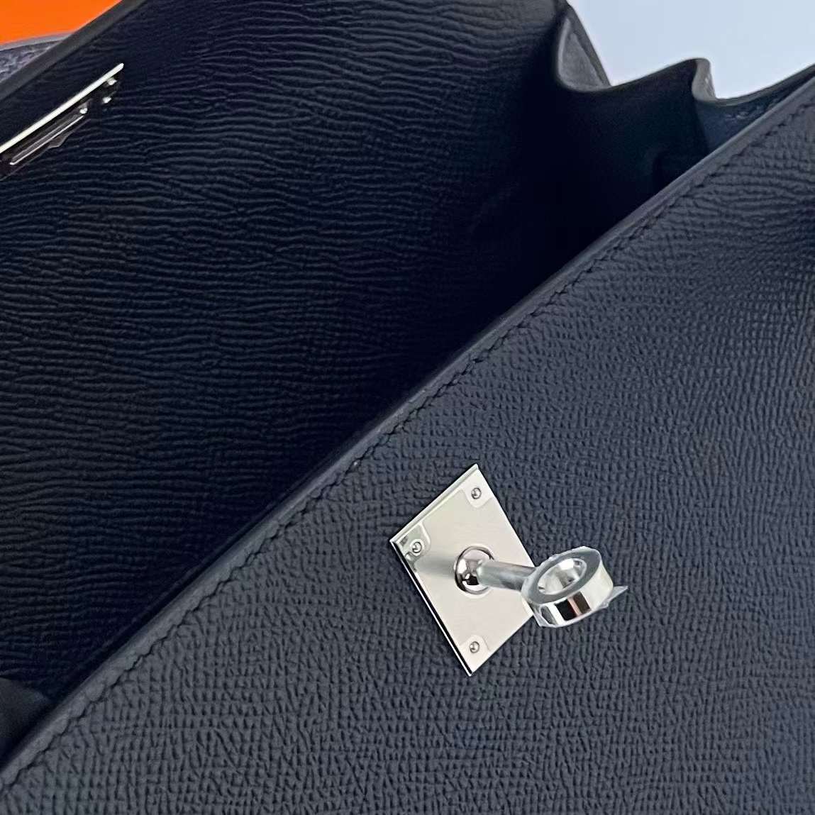 Hermès（爱马仕）Kelly 凯莉包 Epsom Ck76 深海蓝 银扣 25cm 全手工蜡线缝制 Phw