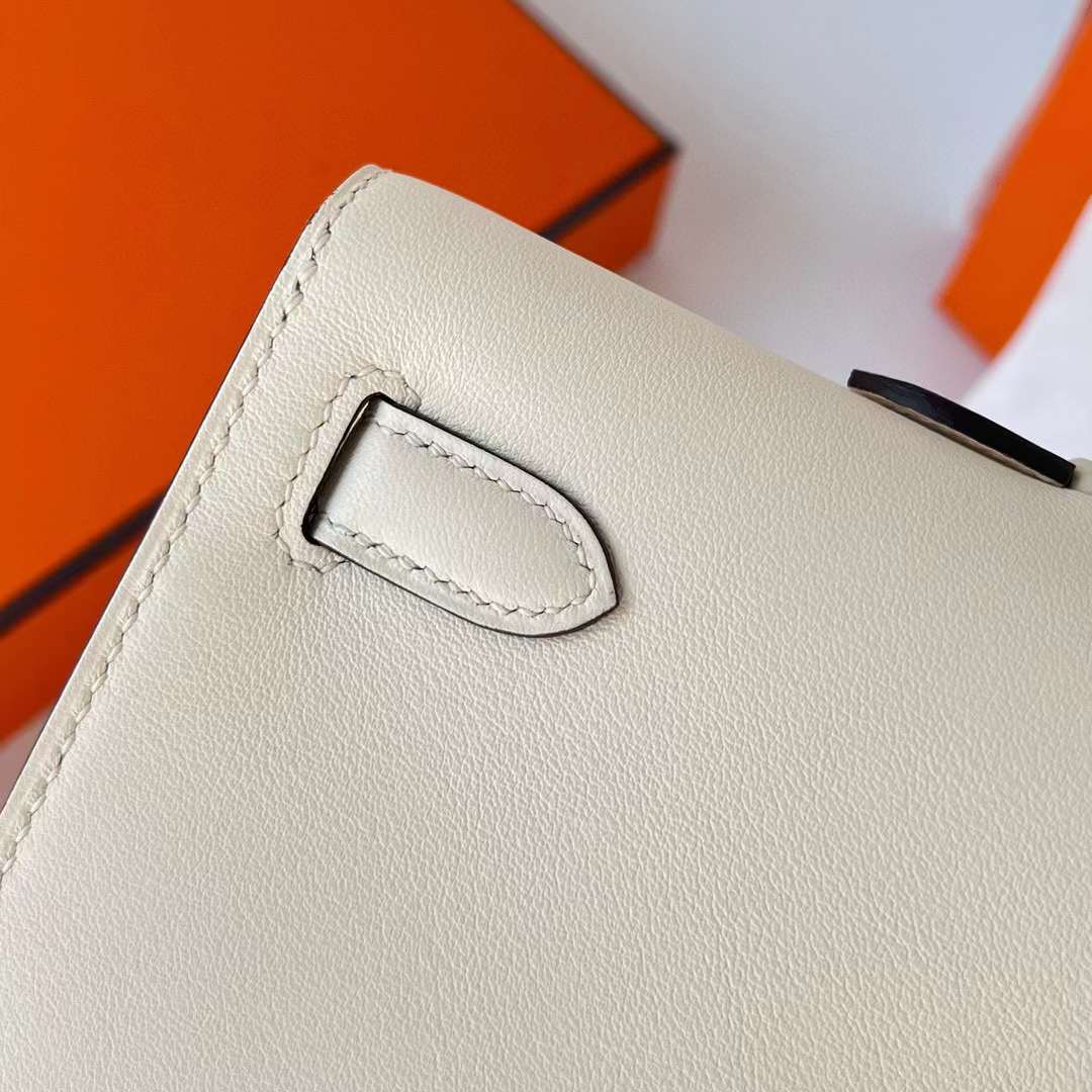 Hermès（爱马仕）Kelly cut Swift I2 奶油白 金扣 31cm 全手工蜡线缝制 Ghw