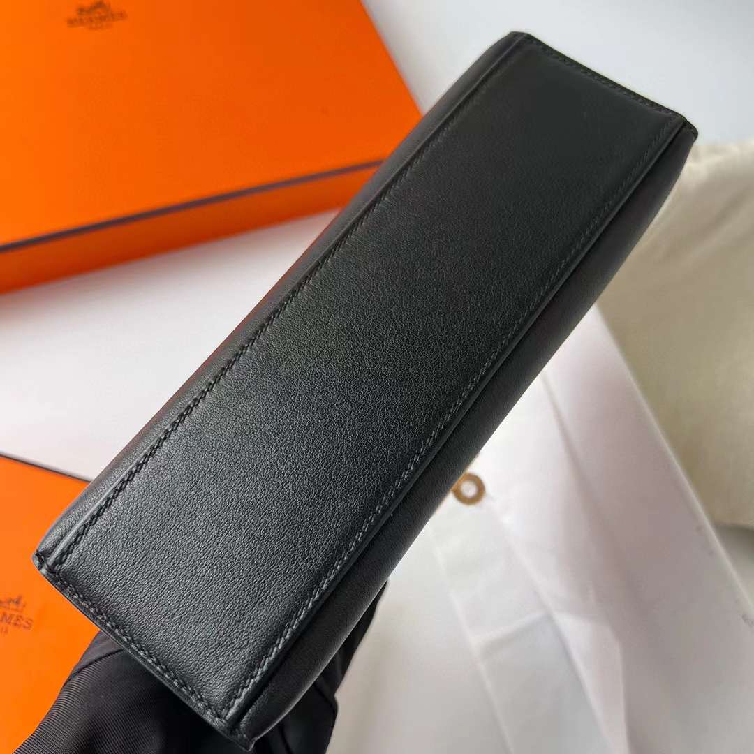 Hermès（爱马仕）Mini Kelly Pochette Swift Ck89 黑色 金扣 22cm 全手工蜡线缝制 Ghw