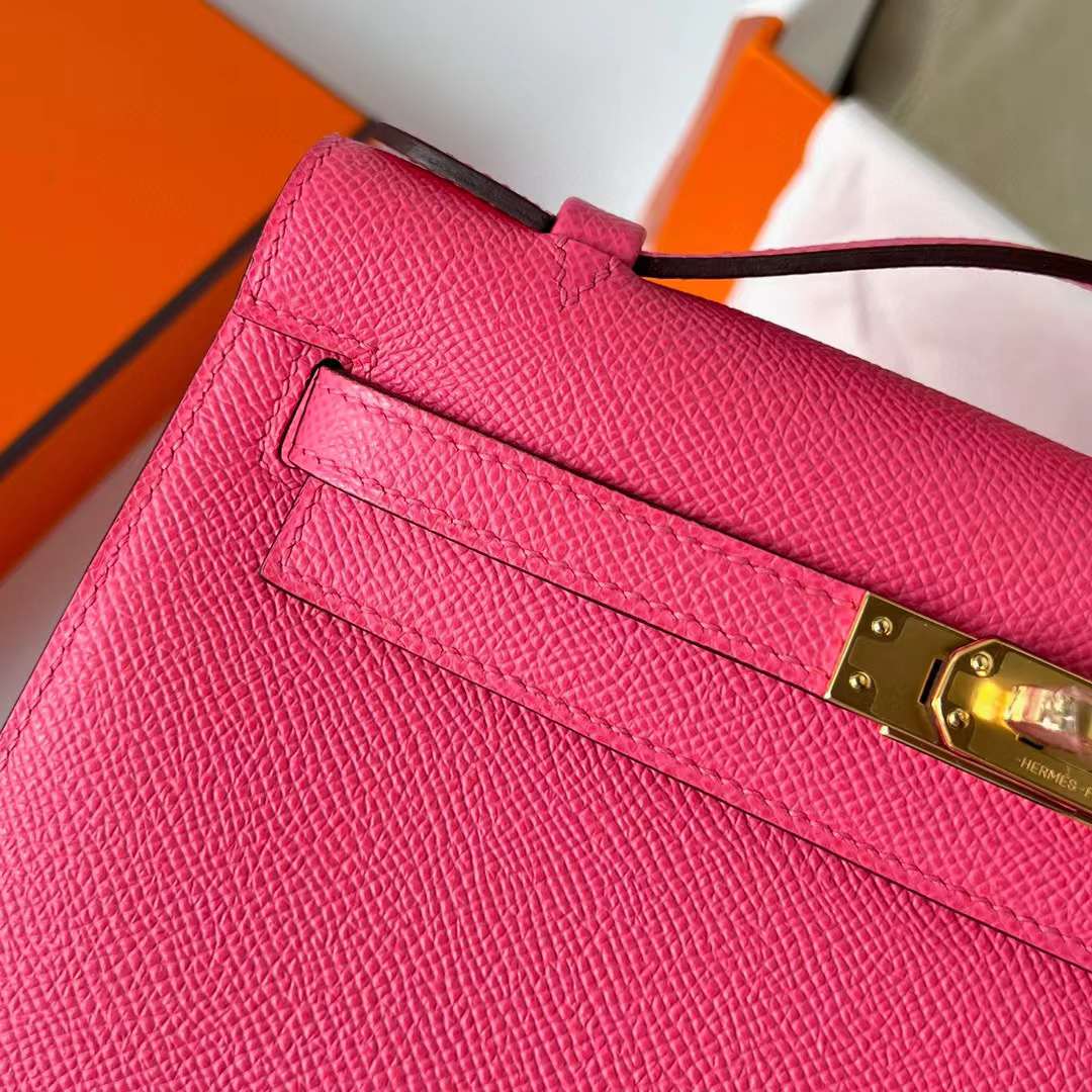 Hermès（爱马仕）Mini Kelly Pochette Epsom 8W 新唇膏粉 金扣 22cm 全手工蜡线缝制 Ghw
