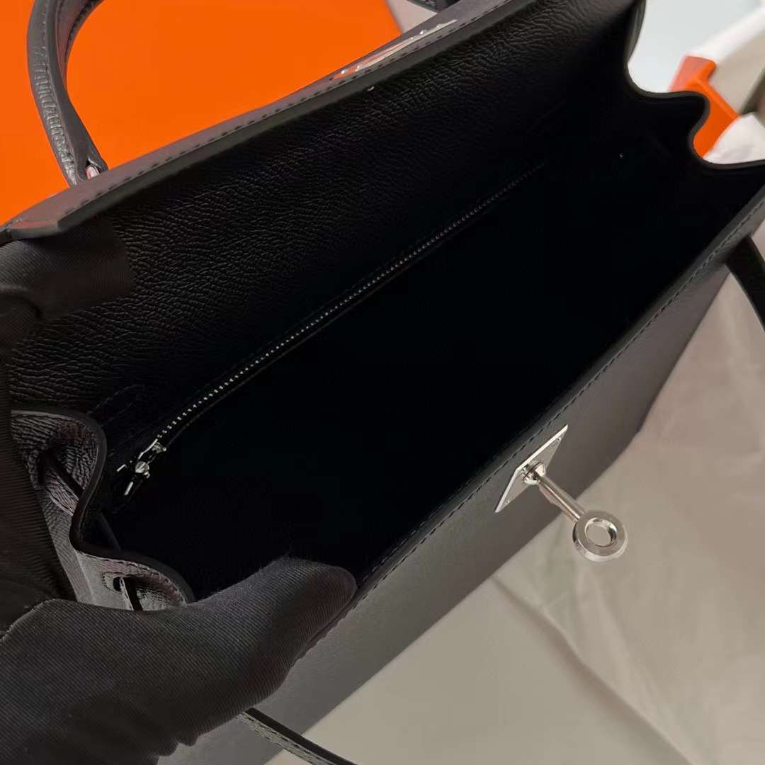 Hermès（爱马仕）Kelly 凯莉包 Epsom Ck89 黑色 银扣 25cm 全手工蜡线缝制 Phw
