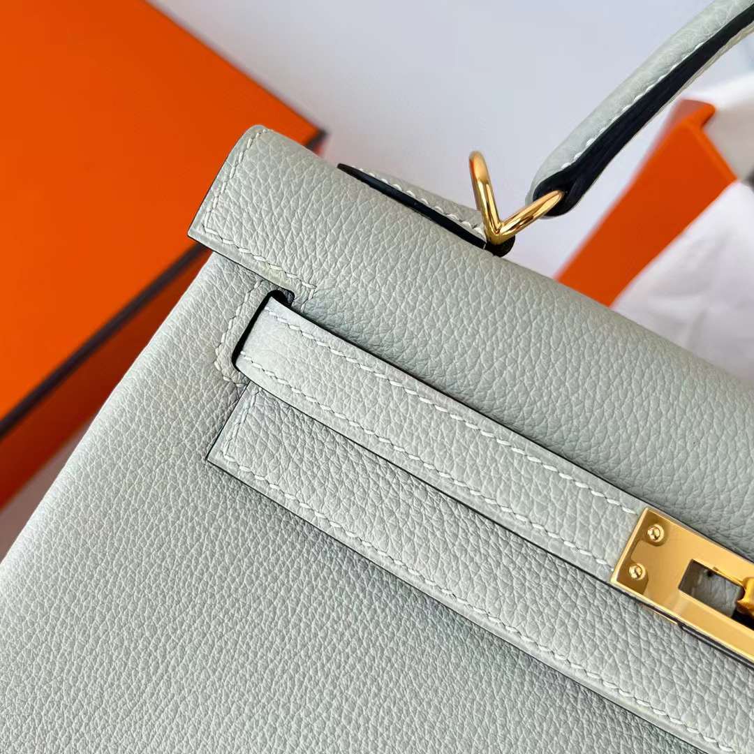 Hermès（爱马仕）Kelly 凯莉包 Togo 进口小牛皮 0W 水晶灰 金扣 25cm 全手工蜡线缝制 Ghw
