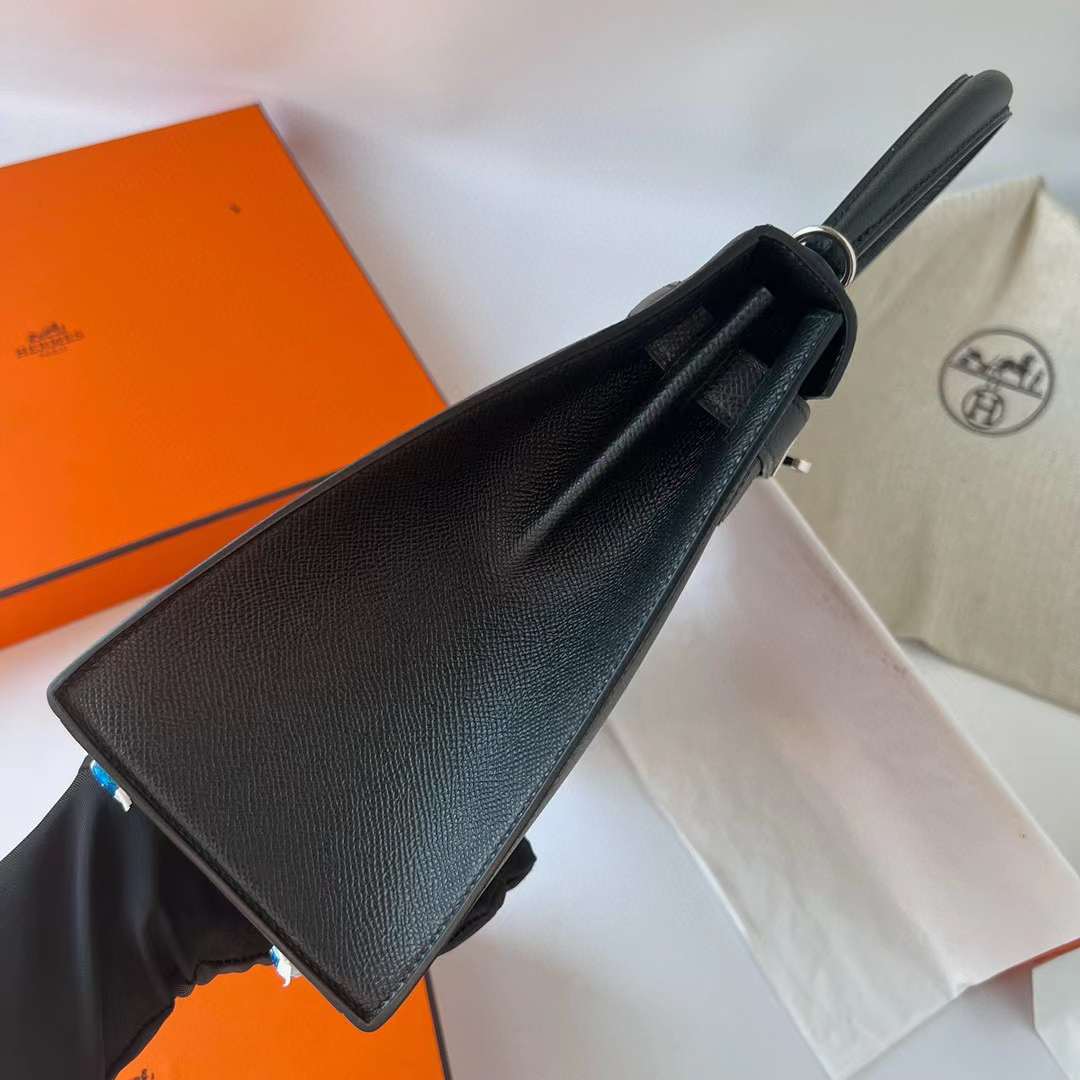 Hermès（爱马仕）Kelly 凯莉包 Epsom Ck89 黑色 银扣 28cm 全手工蜡线缝制 Phw