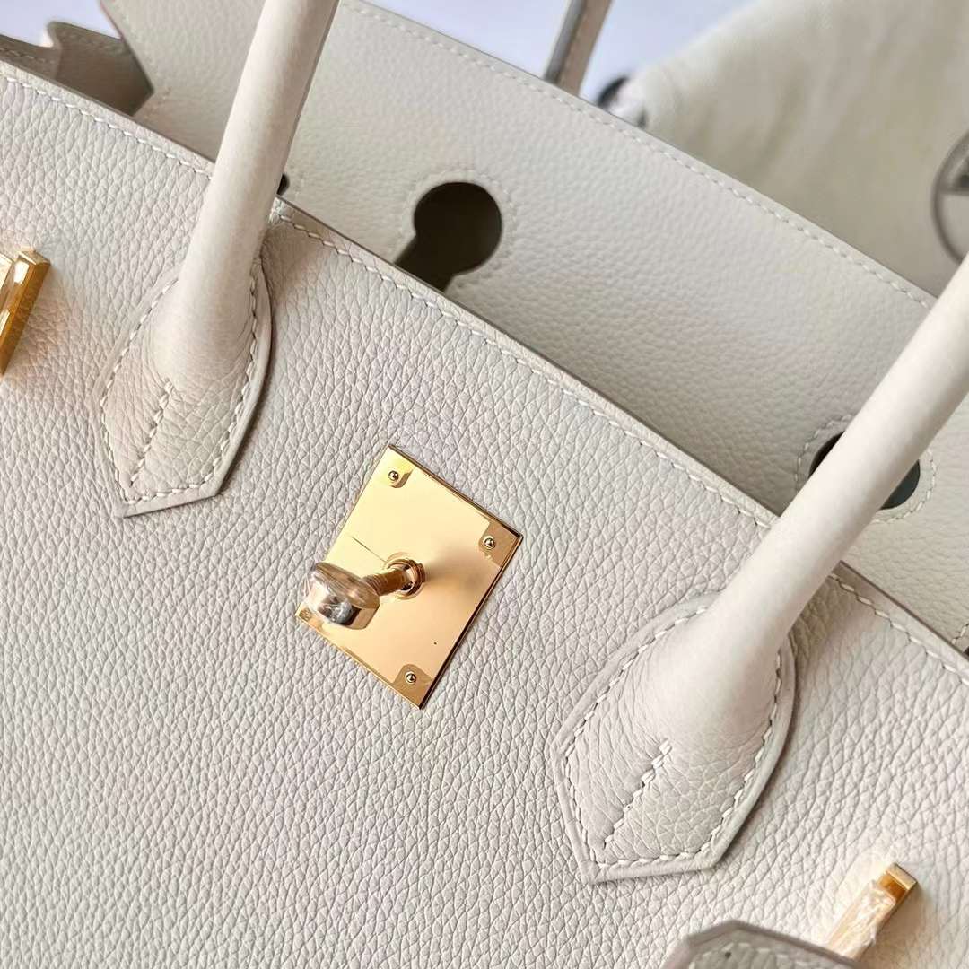 Hermès（爱马仕）Birkin 铂金包 Togo 进口小牛皮 Ck10 奶昔白 金扣 30cm 全手工蜡线缝制 Ghw