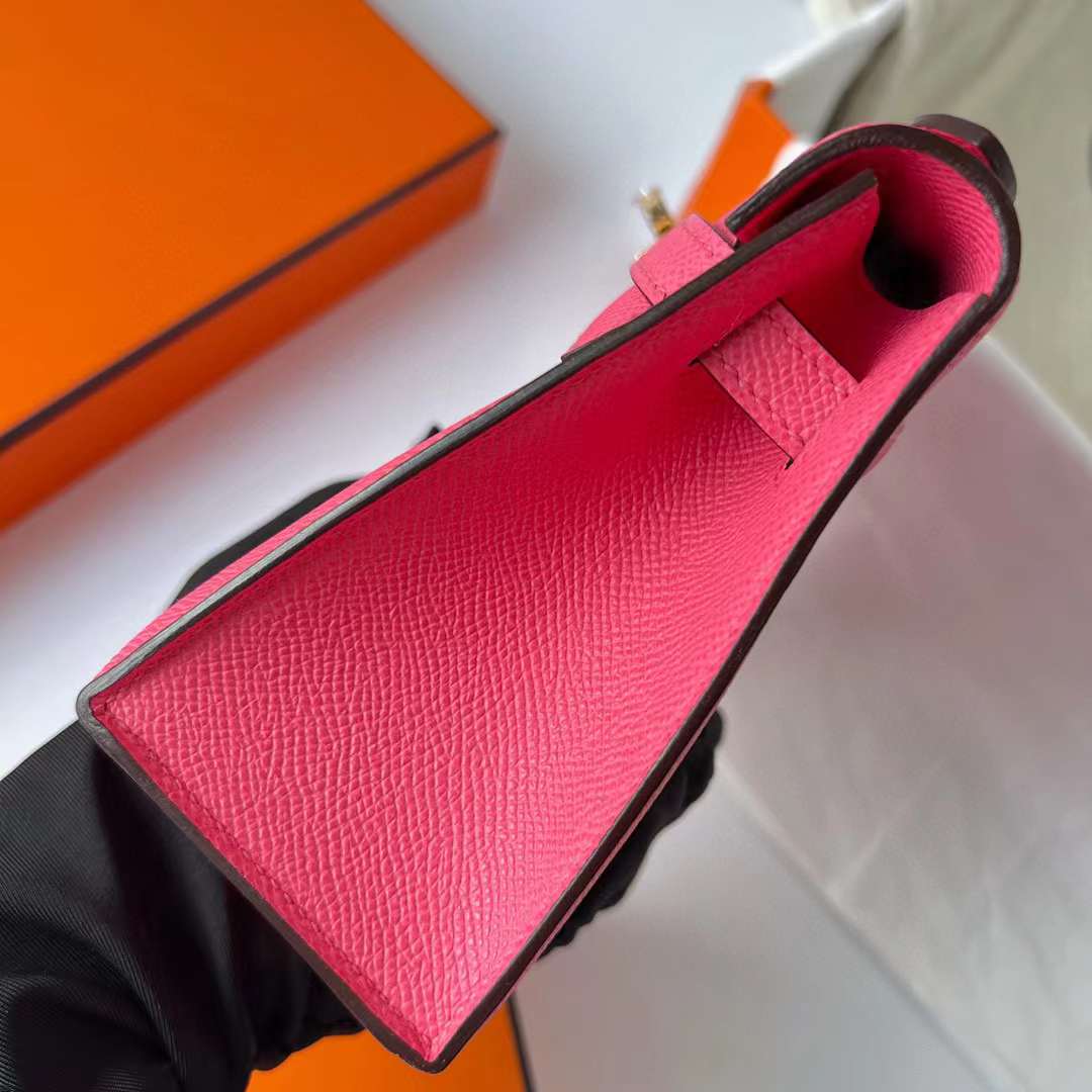 Hermès（爱马仕）Mini Kelly Pochette Epsom 8W 新唇膏粉 金扣 22cm 全手工蜡线缝制 Ghw