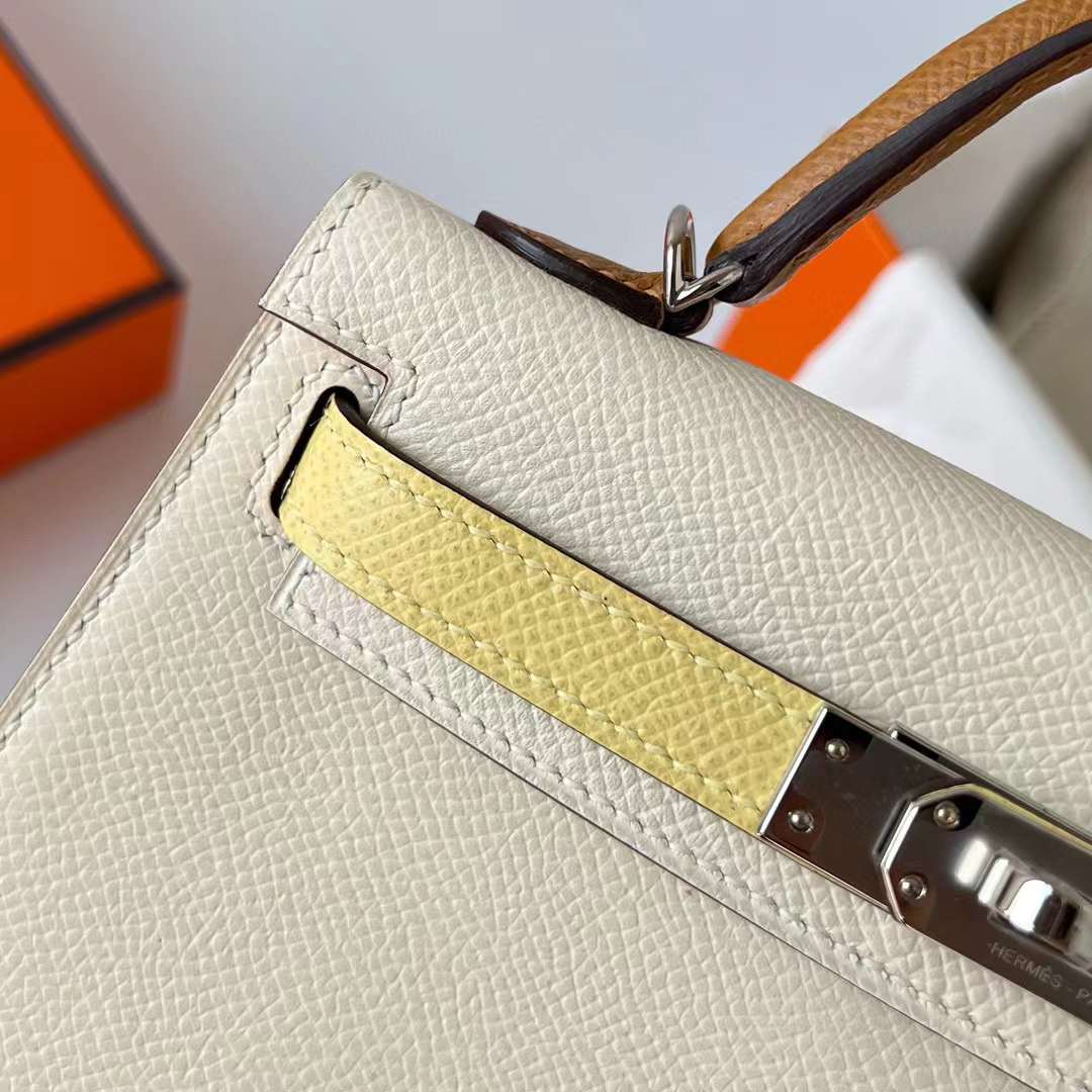 Hermès（爱马仕）Mini Kelly 迷你凯莉 Epsom i2 奶油白 拼 1z 小鸡黄 拼 2S 芝麻色 银扣 19cm 全手工蜡线缝制 Phw
