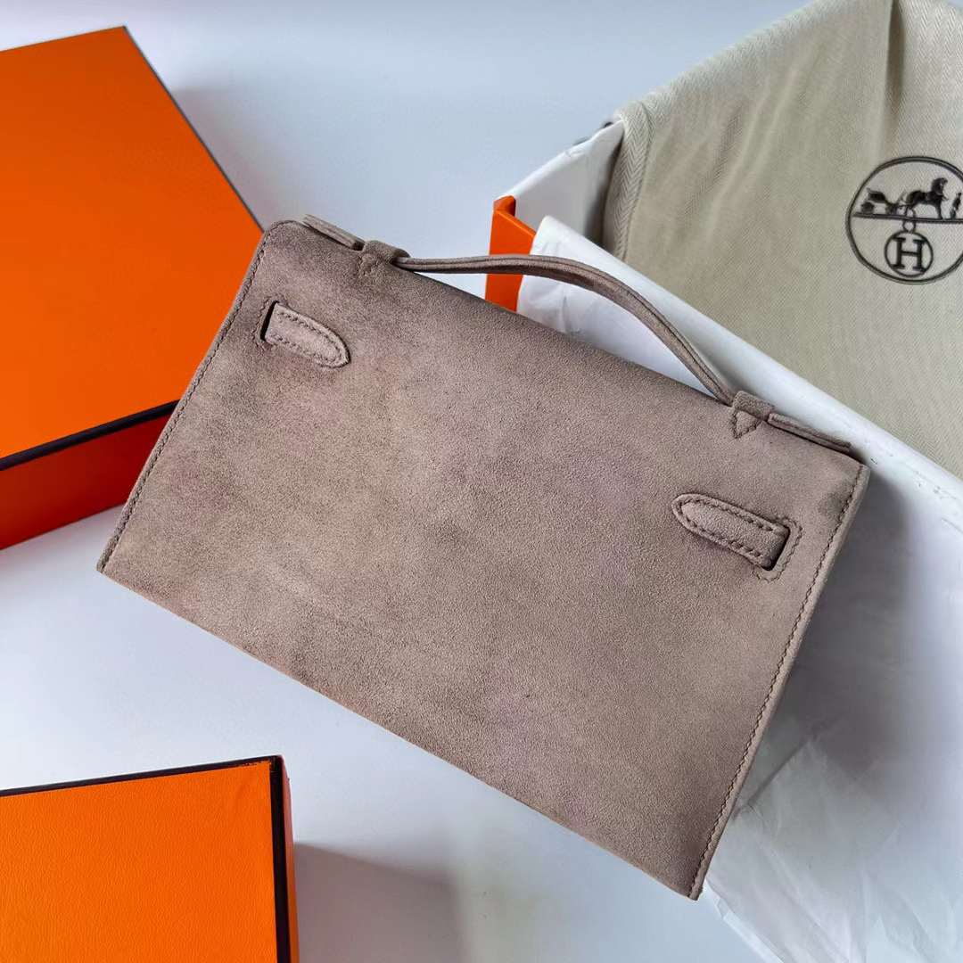Hermès（爱马仕）Mini Kelly Pochette Suede 进口麂皮 Ck18 大象灰 银扣 22cm 全手工蜡线缝制 Phw