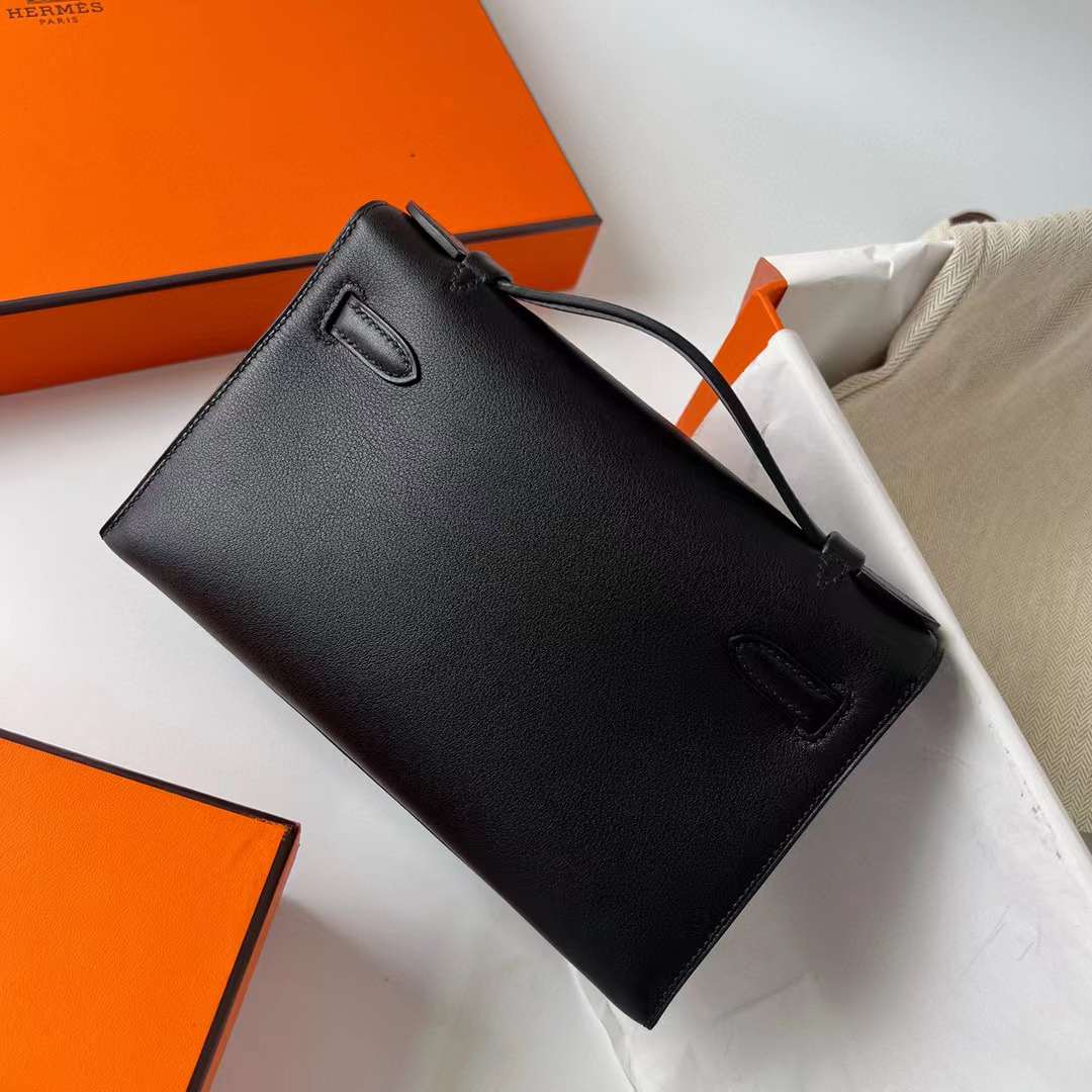 Hermès（爱马仕）Mini Kelly Pochette Swift Ck89 黑色 金扣 22cm 全手工蜡线缝制 Ghw