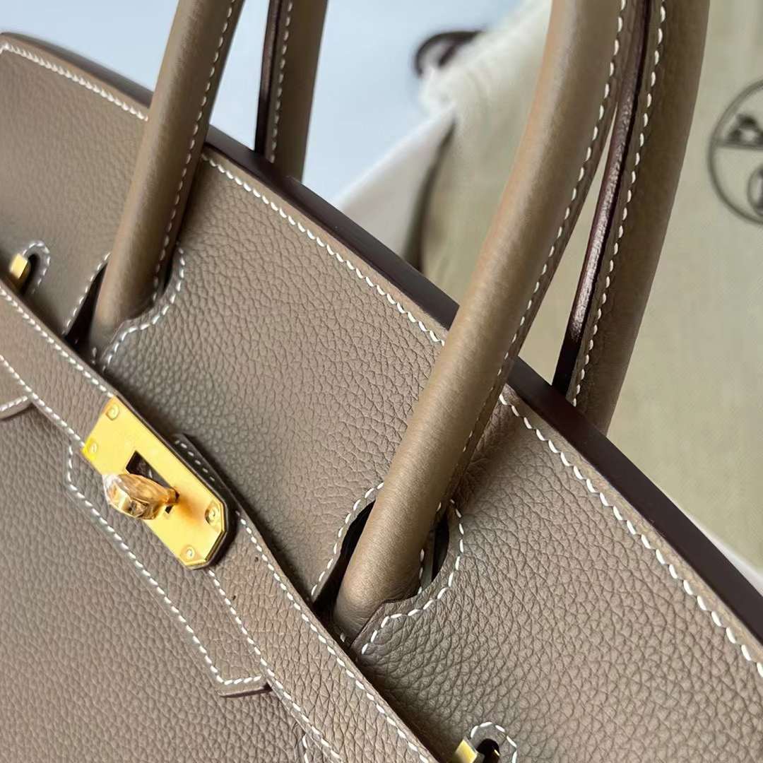 Hermès（爱马仕）Birkin 铂金包 Togo 进口小牛皮 Ck18 大象灰 金扣 30cm 全手工蜡线缝制 Ghw