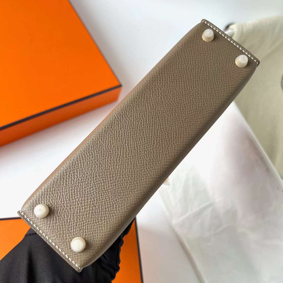 Hermès（爱马仕）Mini Kelly 迷你凯莉 Epsom Ck18 大象灰 金扣 19cm 全手工蜡线缝制 Ghw