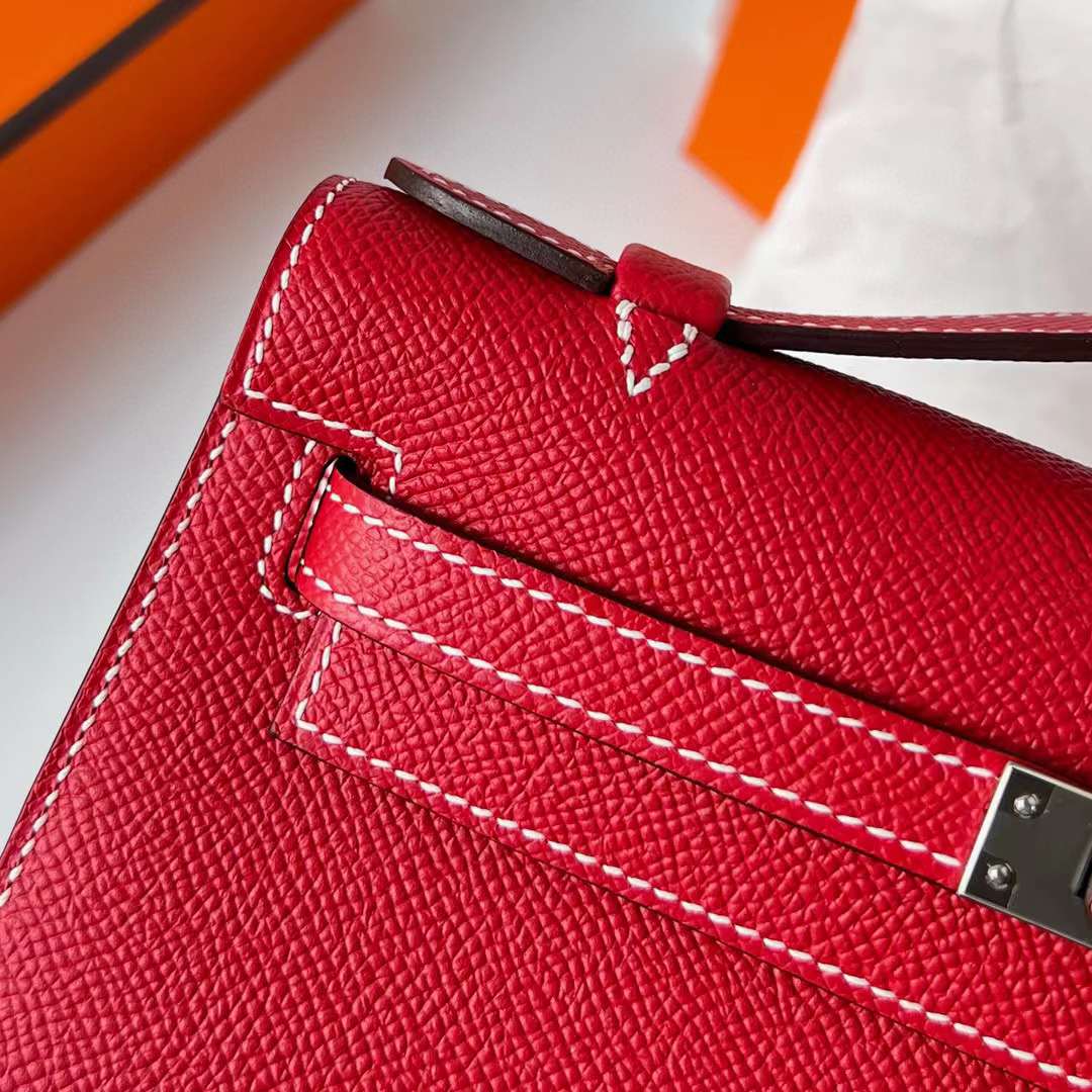 Hermès（爱马仕）Mini Kelly Pochette Epsom Q5 国旗红 银扣 走白色线 22cm 全手工蜡线缝制 Phw