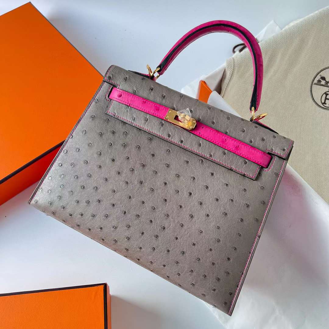 Hermès（爱马仕）Kelly 凯莉包 Ostrich 鸵鸟皮 M8 沥青灰 拼 E5 桃红色 金扣 25cm 顶级工艺 全手工缝制 Ghw