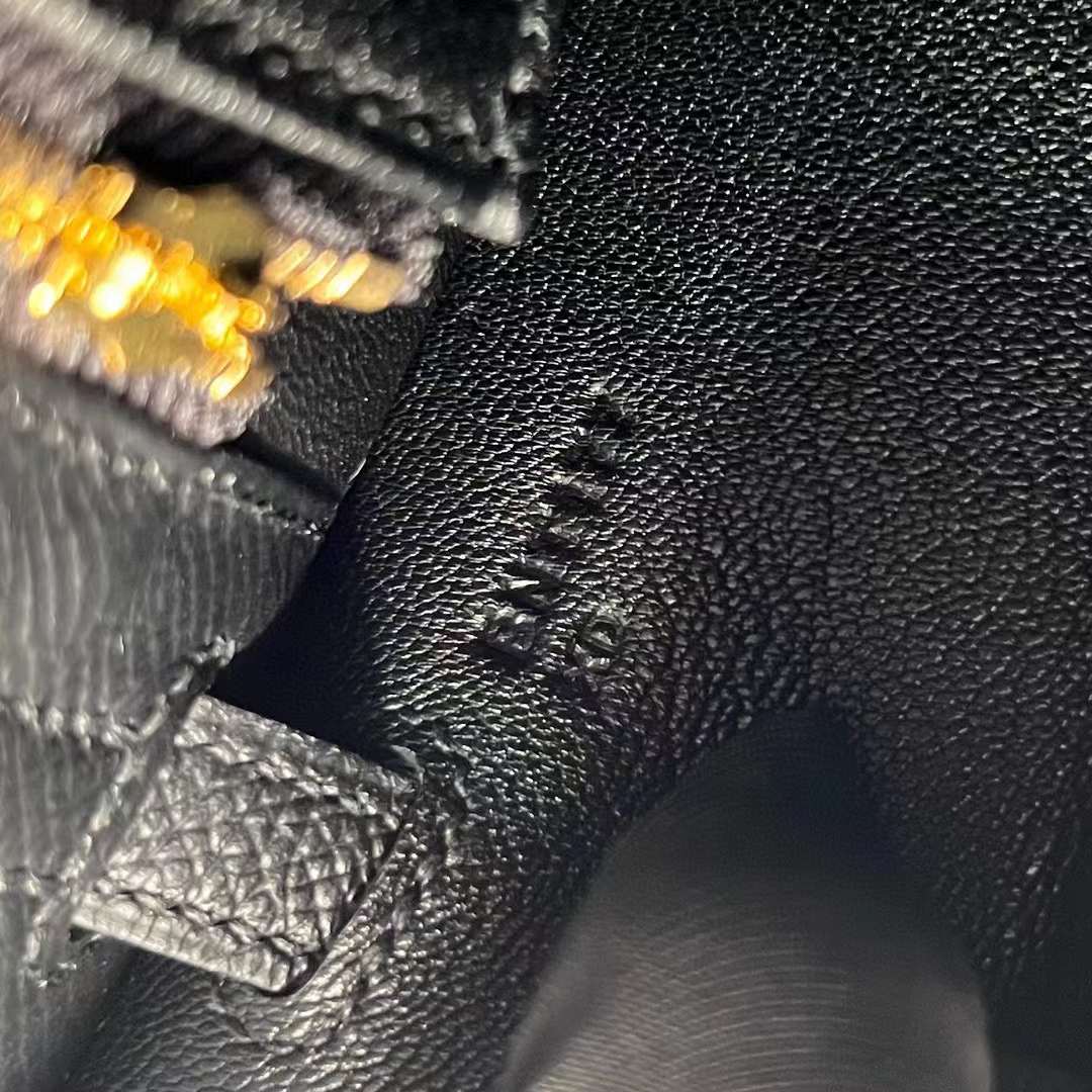 Hermès（爱马仕）Kelly 凯莉包 Epsom Ck89 黑色 金扣 25cm 全手工蜡线缝制 Ghw