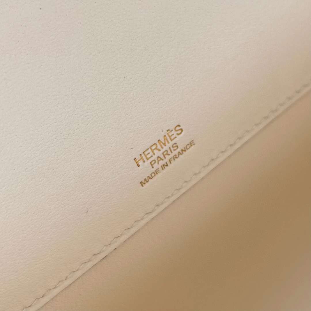 Hermès（爱马仕）Kelly cut Swift I2 奶油白 金扣 31cm 全手工蜡线缝制 Ghw