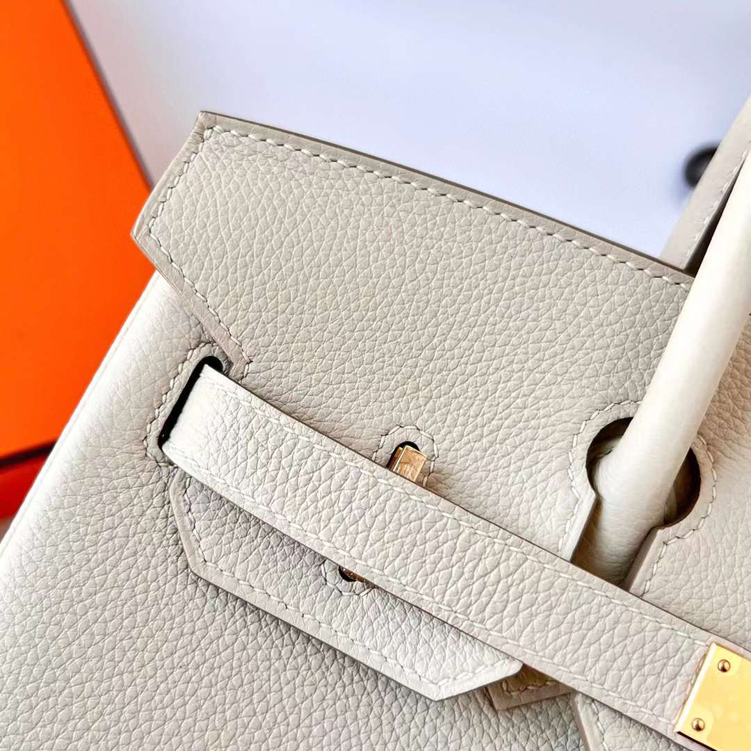 Hermès（爱马仕）Birkin 铂金包 Togo 进口小牛皮 Ck10 奶昔白 金扣 30cm 全手工蜡线缝制 Ghw