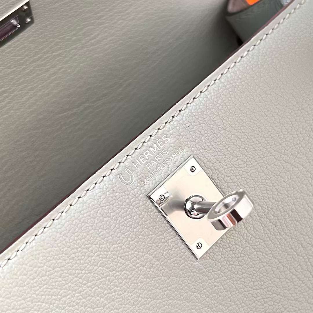 Hermès（爱马仕）Kelly 凯莉包 Chevre 进口山羊皮 Ck80 珍珠灰 拼 Ck18 大象灰 银扣 25cm 全手工蜡线缝制 Phw
