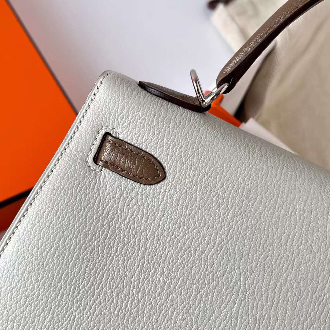 Hermès（爱马仕）Kelly 凯莉包 Chevre 进口山羊皮 Ck80 珍珠灰 拼 Ck18 大象灰 银扣 25cm 全手工蜡线缝制 Phw
