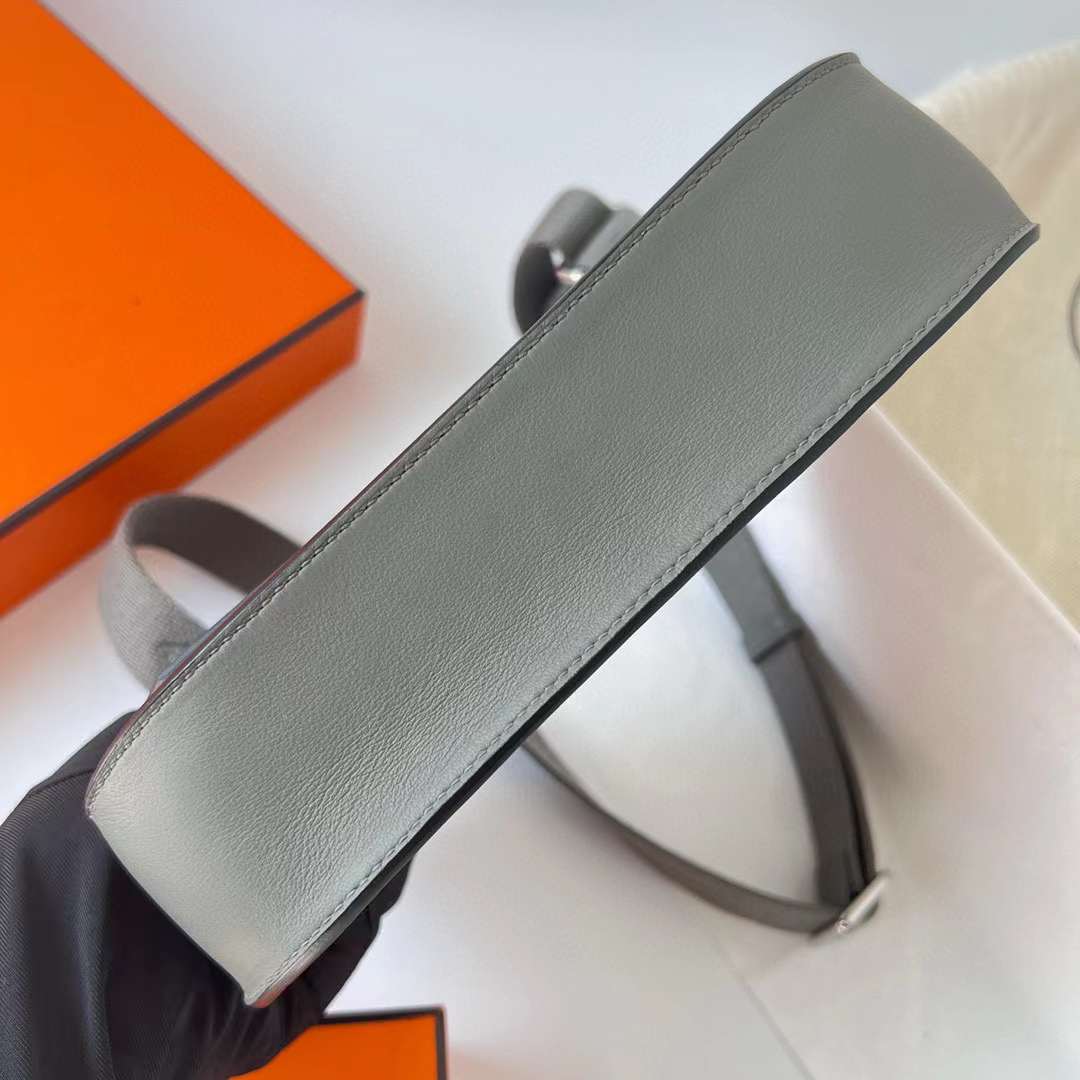 Hermès（爱马仕）Mini Jypsiere 迷你 吉普赛 Swift 0L 积雨云灰 银扣 23cm 全手工蜡线缝制 Phw