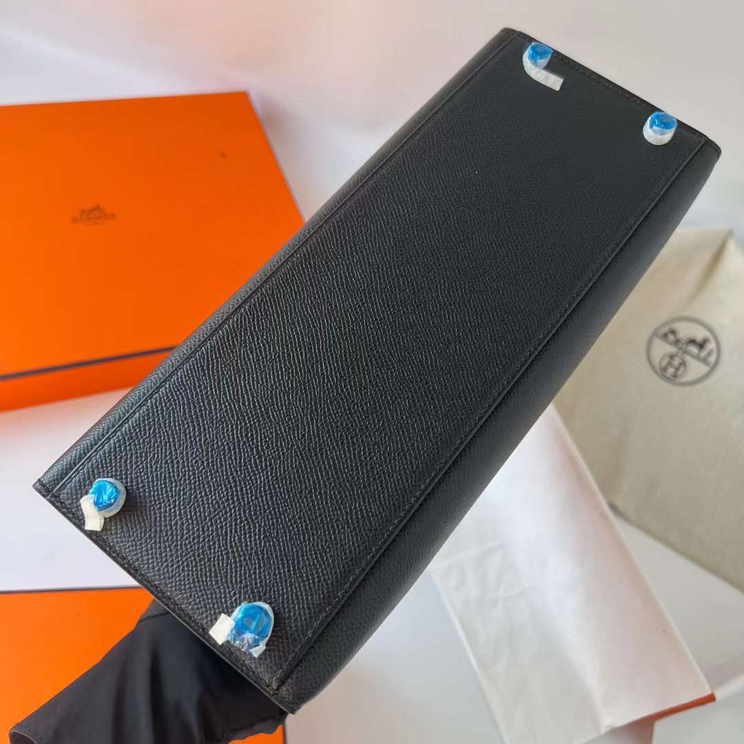 Hermès（爱马仕）Kelly 凯莉包 Epsom Ck89 黑色 银扣 28cm 全手工蜡线缝制 Phw