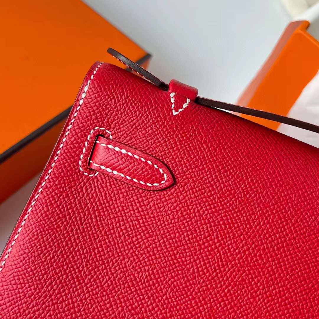 Hermès（爱马仕）Mini Kelly Pochette Epsom Q5 国旗红 银扣 走白色线 22cm 全手工蜡线缝制 Phw
