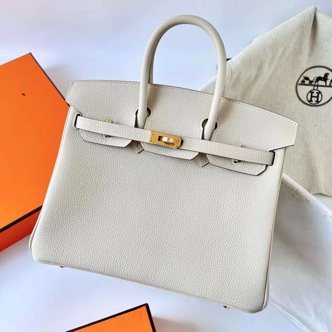 Hermès（爱马仕）Birkin 铂金包 Togo 进口小牛皮 Ck10 奶昔白 金扣 25cm 全手工蜡线缝制 Ghw