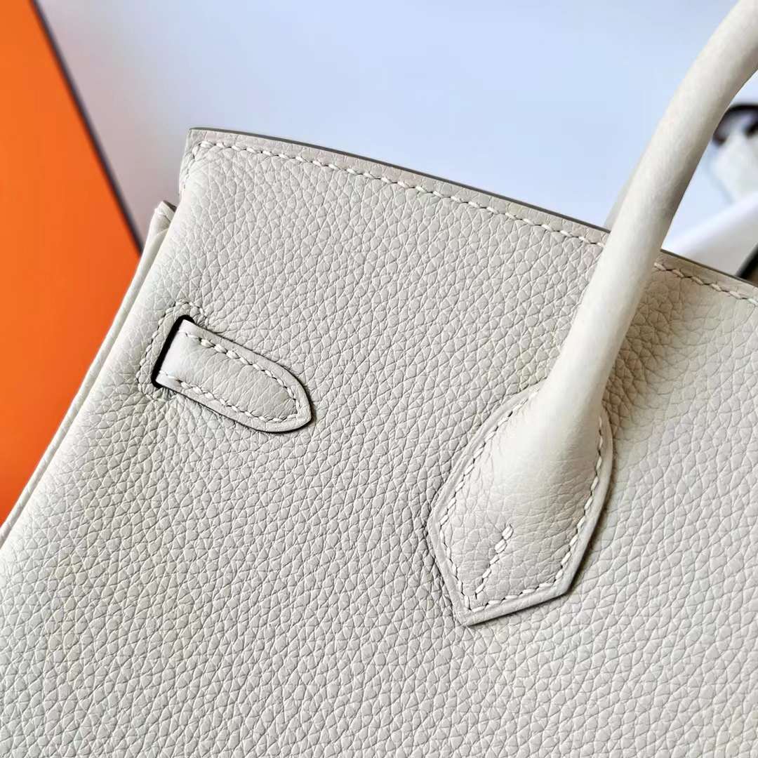 Hermès（爱马仕）Birkin 铂金包 Togo 进口小牛皮 Ck10 奶昔白 金扣 25cm 全手工蜡线缝制 Ghw