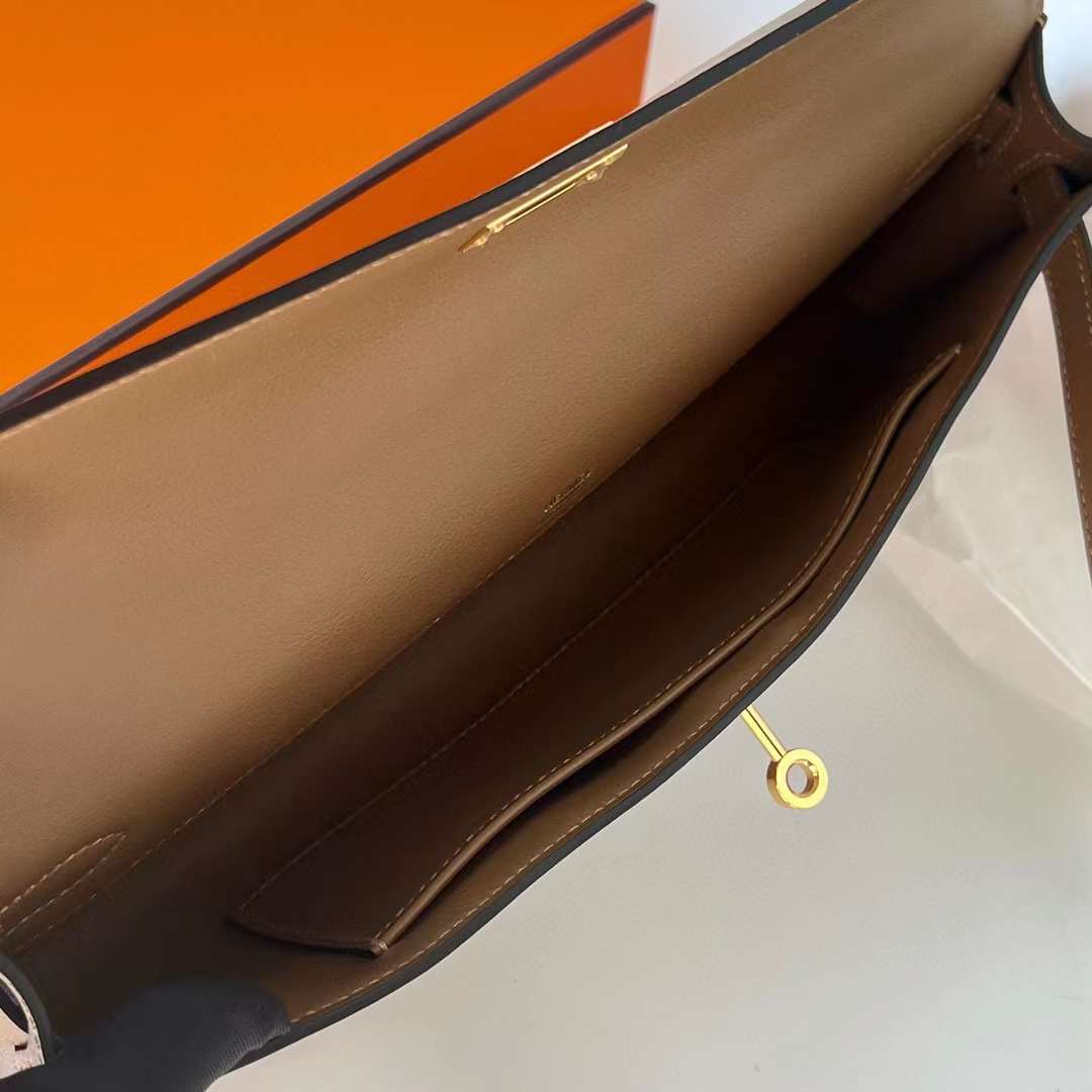 Hermès（爱马仕）Kelly cut Swift D0 威马犬米色 金扣 31cm 全手工蜡线缝制 Ghw