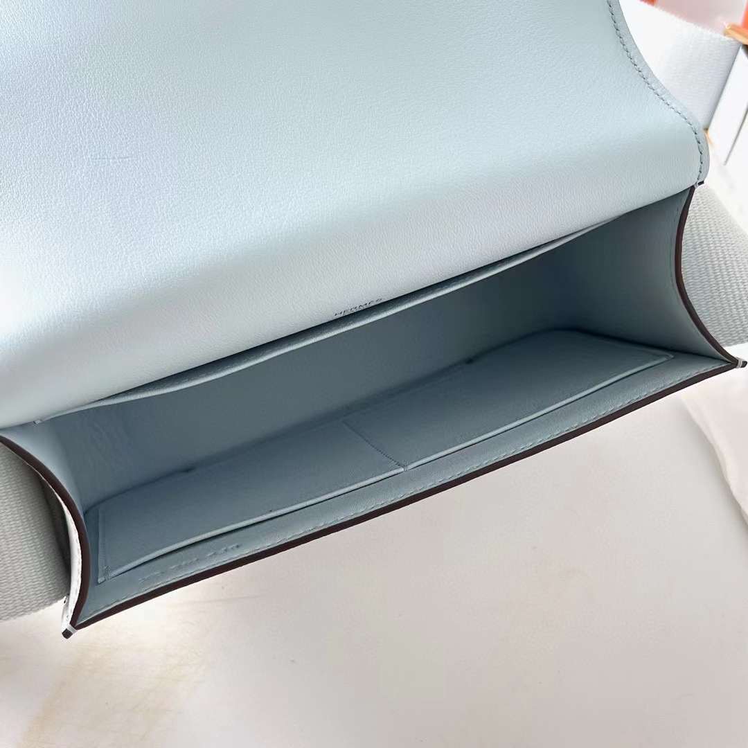 Hermès（爱马仕）Geta 木屐包 Chevre 进口山羊皮 T0 雾蓝色 金扣 20cm 全手工蜡线缝制 Ghw