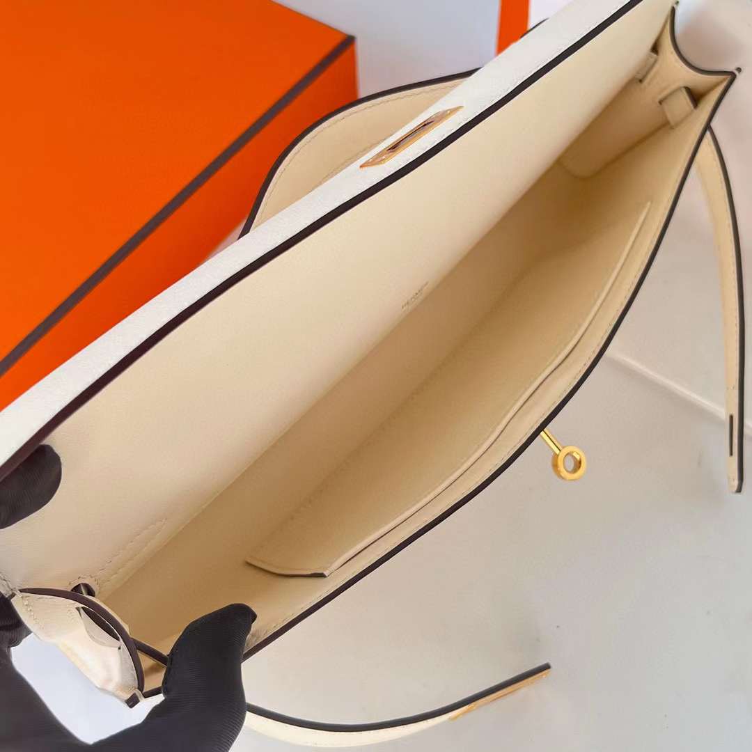 Hermès（爱马仕）Kelly cut Swift I2 奶油白 金扣 31cm 全手工蜡线缝制 Ghw
