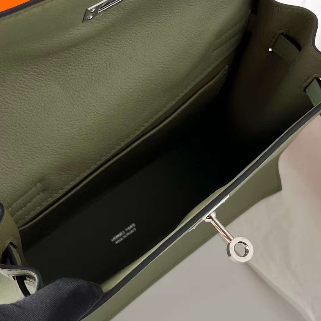 Hermès（爱马仕）Kelly danse 跳舞包 Evercolor Q1 鼠尾草绿 银扣 22cm 全手工蜡线缝制 Phw
