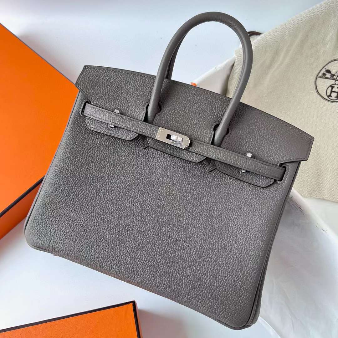 Hermès（爱马仕）Birkin 铂金包 Togo 进口德国小牛皮 8F 锡器灰 银扣 25cm 全手工蜡线缝制 Phw