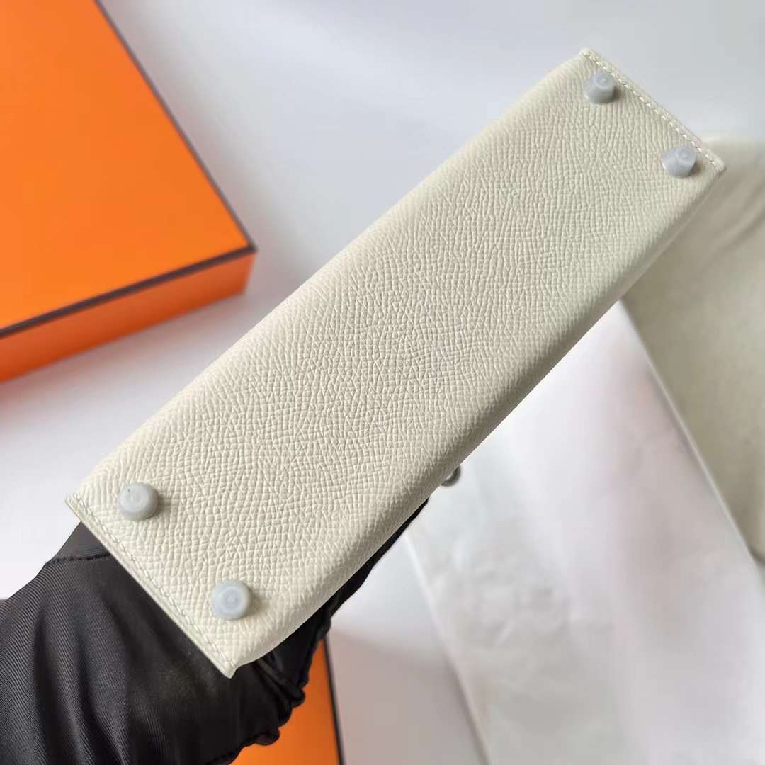 Hermès（爱马仕）mini Kelly 迷你凯莉 Epsom Ck10 奶昔白 银扣 19cm 全手工蜡线缝 Phw