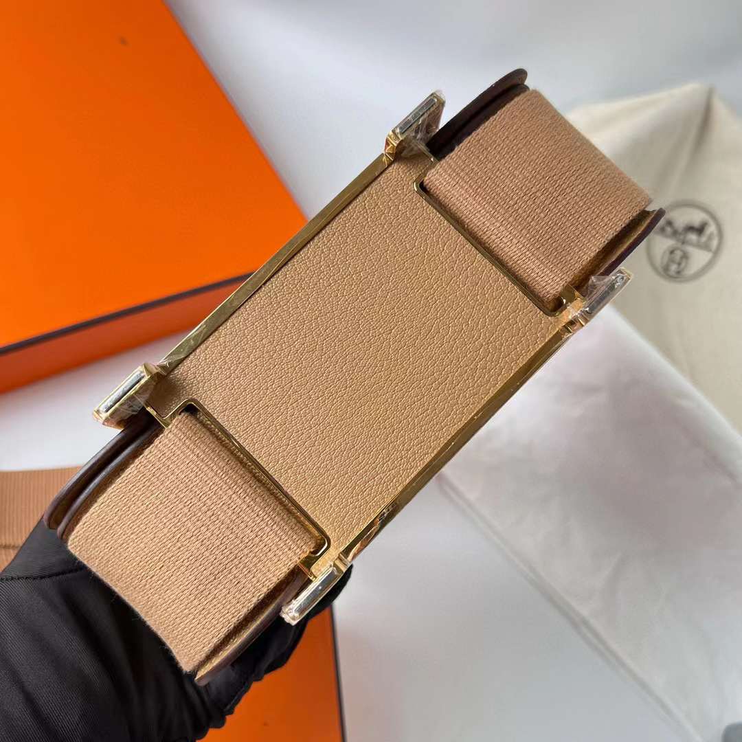 Hermès（爱马仕）Geta 木屐包 Chevre 进口山羊皮 0M 奶茶色 金扣 20cm 全手工蜡线缝制 Ghw