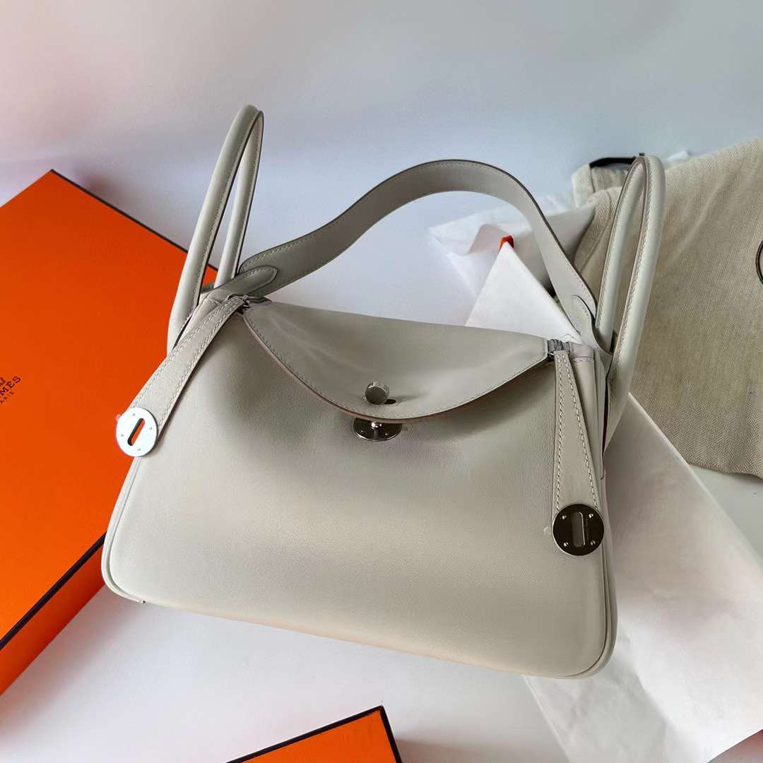 Hermès（爱马仕）Lindy 琳迪包 Swift Ck80 珍珠灰 银扣 26cm 全手工蜡线缝制 Phw